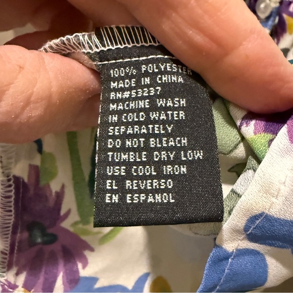 Unique Spectrum Multicolor Floral Ruffle Top - Picture 4 of 10